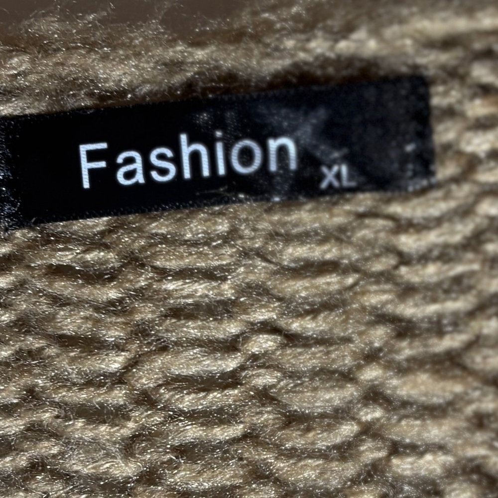 Beige Sweater - Rock & Love Design - Picture 4 of 4